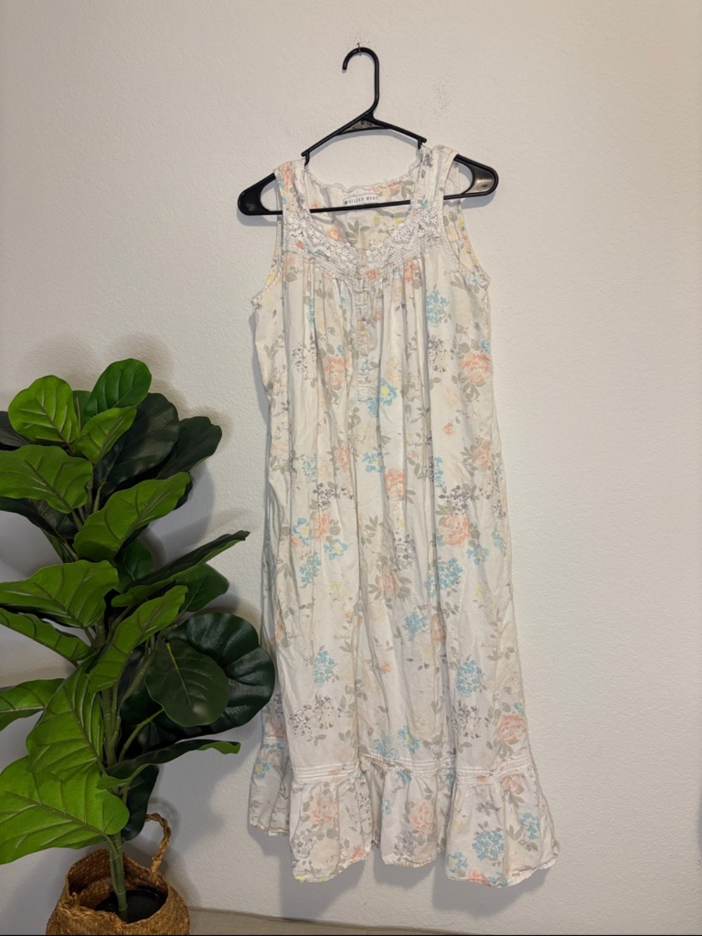 Eileen West Cream Floral Cotton Sleeveless Nightgown with Pink & Blue Flowers